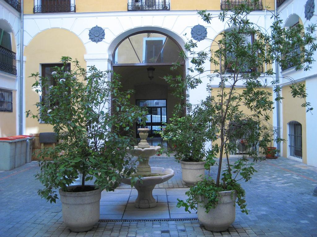 Hostal Huespedes Toledo Madrid Exterior photo