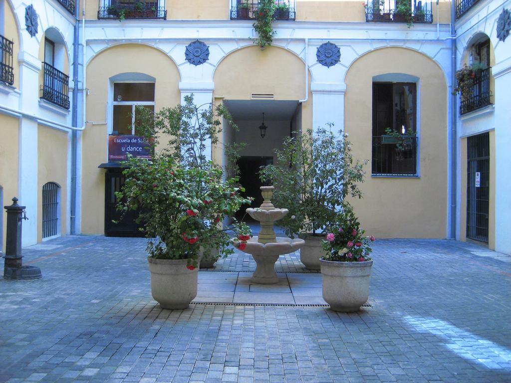 Hostal Huespedes Toledo Madrid Exterior photo