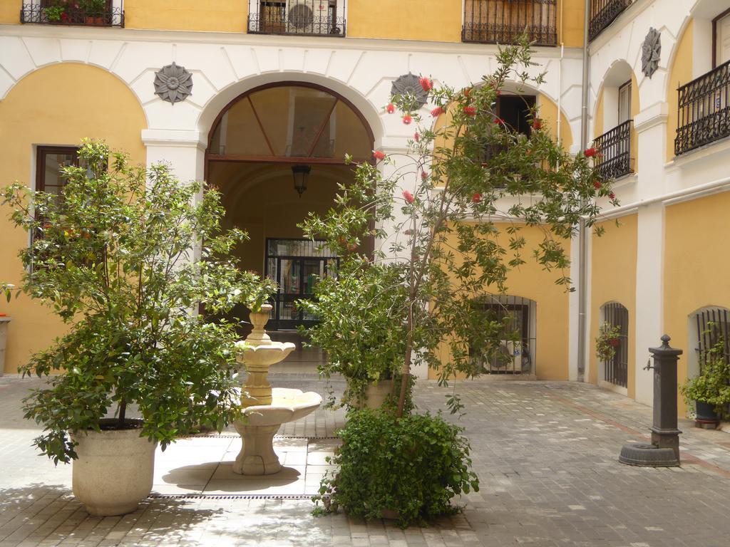 Hostal Huespedes Toledo Madrid Exterior photo