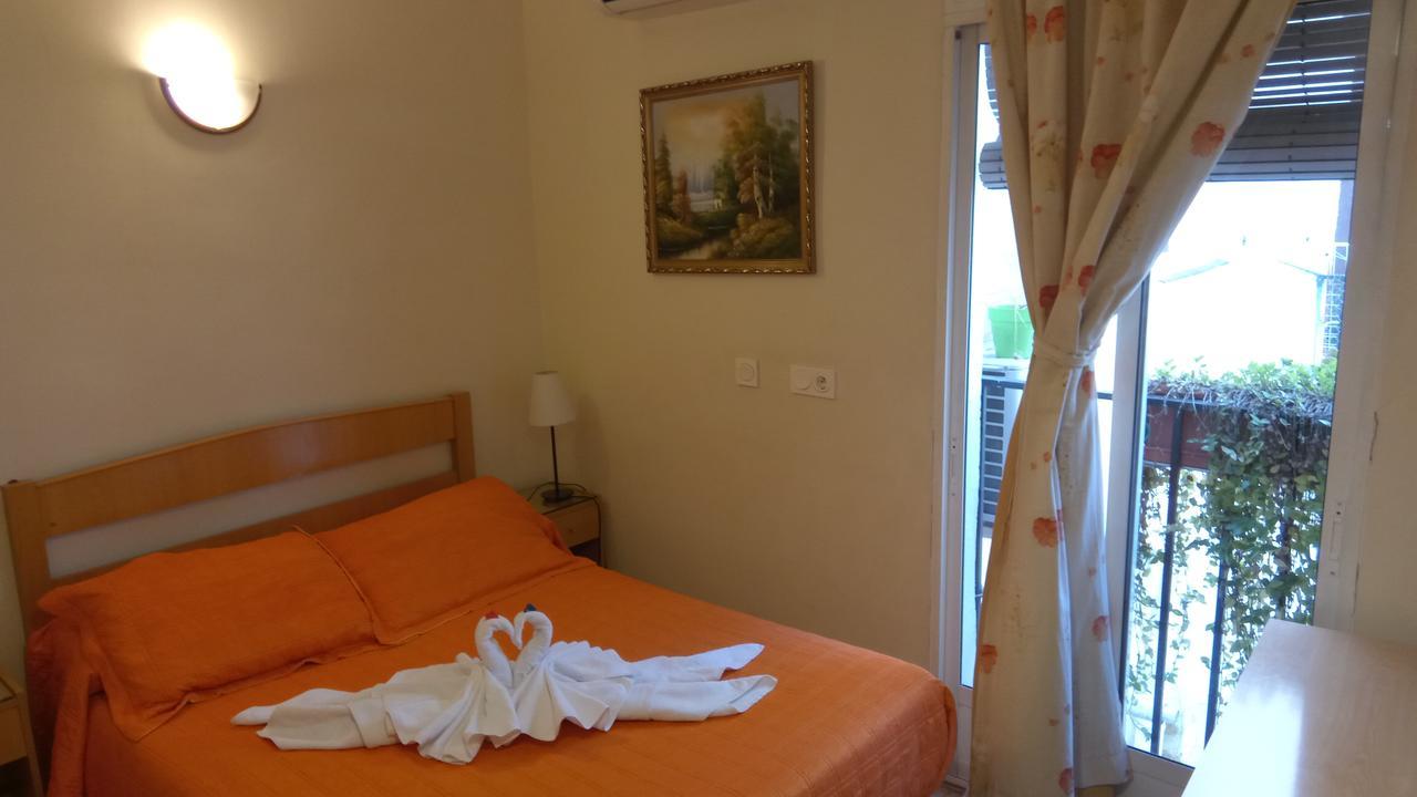 Hostal Huespedes Toledo Madrid Exterior photo